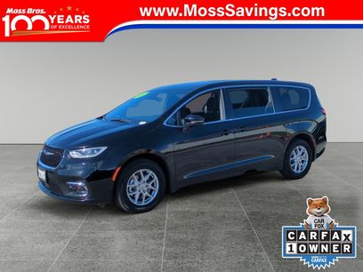 Used 2024 Chrysler Pacifica Touring