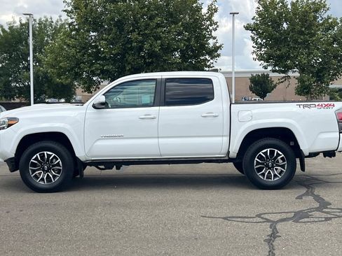 Certified 2023 Toyota Tacoma TRD Sport AWD/4WD image 9