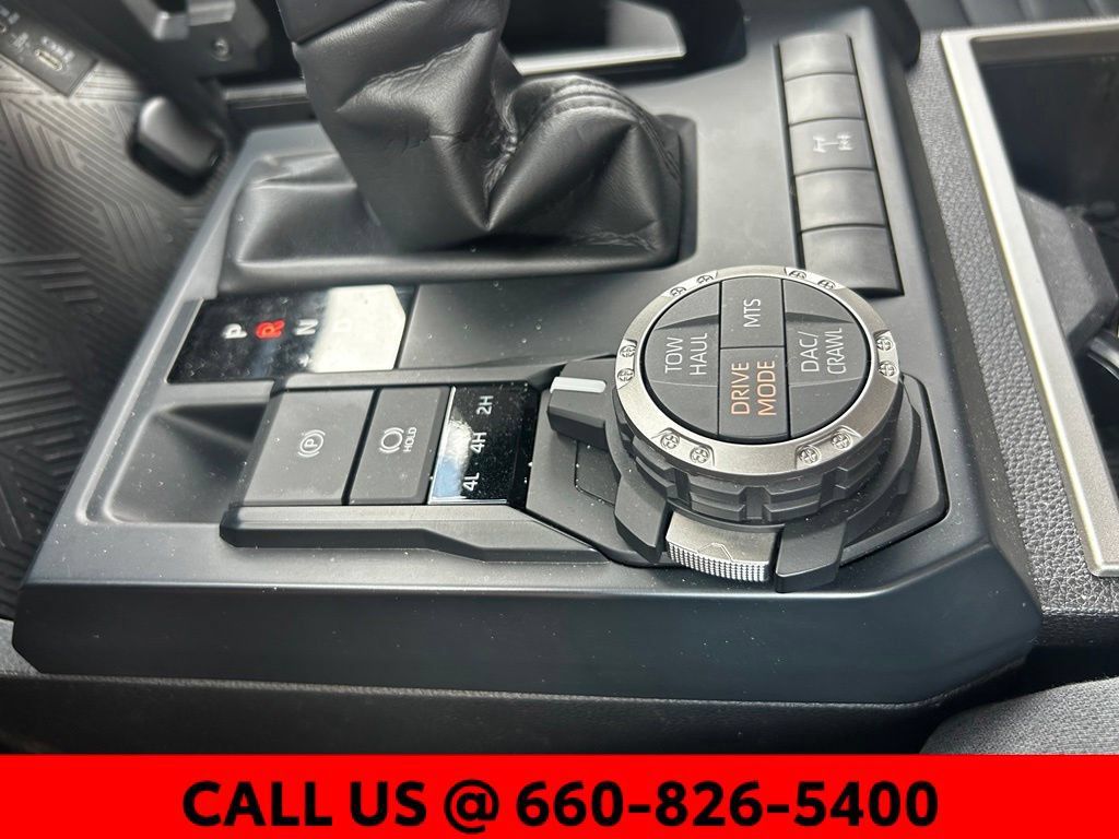 Used 2024 Toyota Tacoma TRD Off-Road AWD/4WD image 19