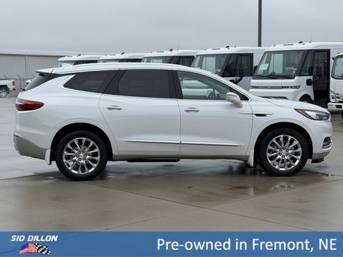 Used 2020 Buick Enclave Premium w/ Surround and Sites Package image 3