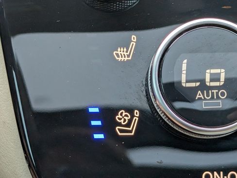 Used 2023 INFINITI QX60 Luxe w/ Performance Audio Package AWD/4WD image 34