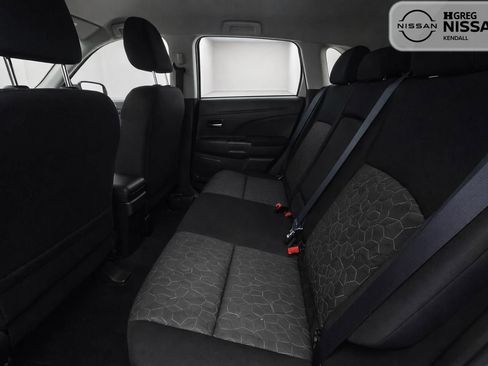 Used 2026 Mitsubishi Outlander Sport ES image 12