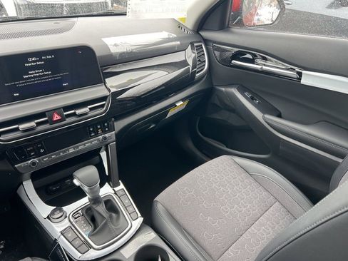 New 2026 Kia Seltos S image 12