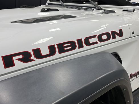 Used 2021 Jeep Gladiator Rubicon w/ Trailer Tow Package AWD/4WD image 39
