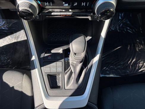 Used 2025 Toyota RAV4 XLE image 43