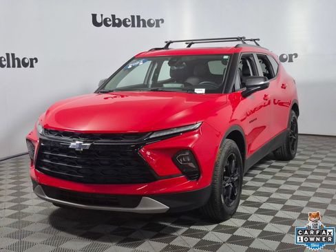 Used 2024 Chevrolet Blazer LT w/ Sound & Technology Package FWD image 3