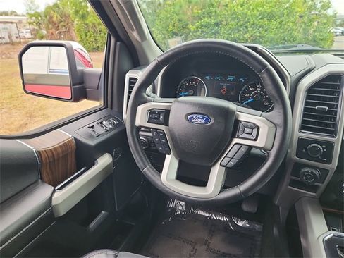 Used 2017 Ford F150 Lariat image 14