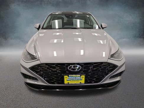 Used 2023 Hyundai Sonata SEL w/ Convenience Package FWD image 2