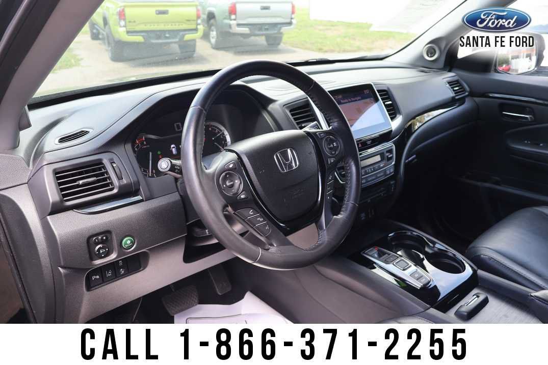 Used 2017 Honda Pilot Touring image 11