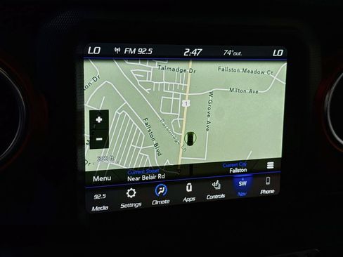 Used 2023 Jeep Wrangler Unlimited Rubicon w/ LED Lighting Group AWD/4WD image 6