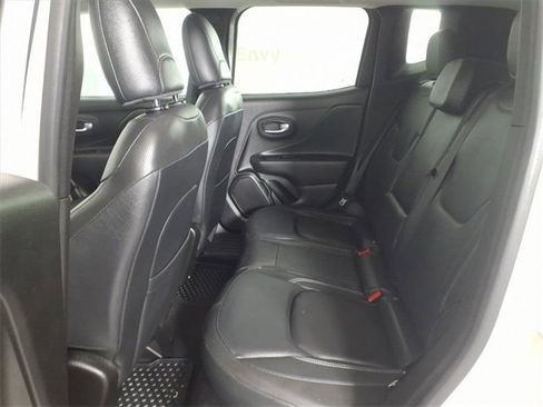 Certified 2022 Jeep Renegade Limited image 17