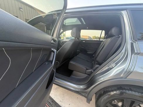 Used 2023 Volkswagen Tiguan SE R-Line FWD image 17
