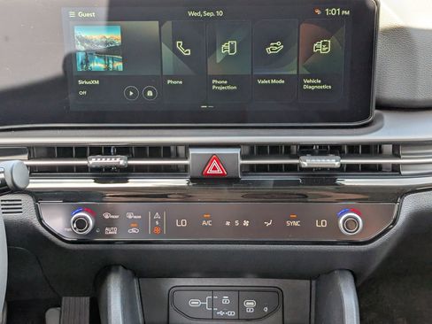 New 2026 Kia Sportage EX w/ EX Panorama Roof Package image 17