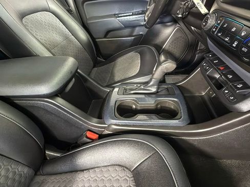 Used 2016 Chevrolet Colorado Z71 image 32