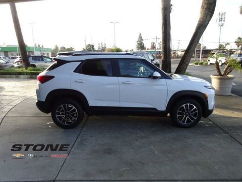 New 2026 Chevrolet TrailBlazer LT w/ Convenience Package image 9