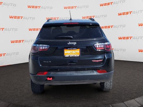 Used 2025 Jeep Compass Trailhawk AWD/4WD image 4