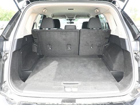 Used 2024 Nissan Rogue S AWD/4WD image 24