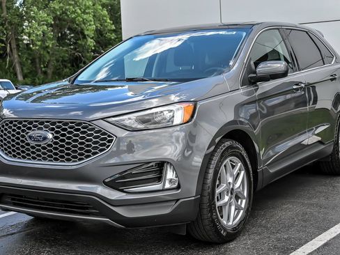 Certified 2023 Ford Edge SEL w/ Convenience Package AWD/4WD image 5