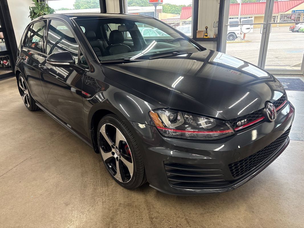 Used 2016 Volkswagen GTI SE w/ Lighting Package (SEL) FWD image 14