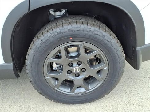 New 2025 Honda Pilot TrailSport image 7