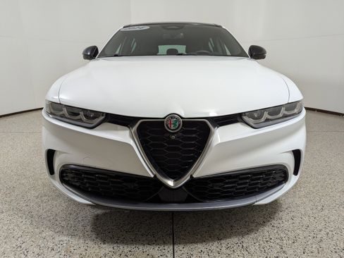 Used 2024 Alfa Romeo Tonale Ti w/ Active Assist Package image 2