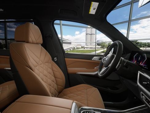 Used 2026 BMW X7 xDrive40i w/ M Sport Package image 38