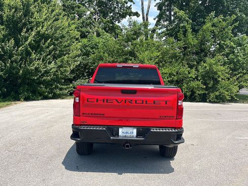 Used 2024 Chevrolet Silverado 1500 Custom Trail Boss w/ Turbomax Blackout Package AWD/4WD image 4