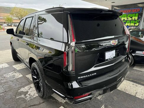 Used 2024 Cadillac Escalade Sport w/ Touring Package AWD/4WD image 4