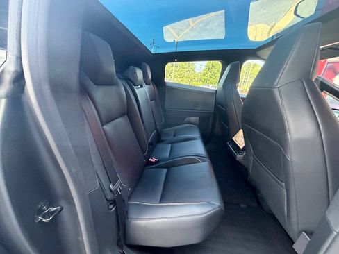 Used 2024 Tesla Cybertruck AWD Crew Cab image 29