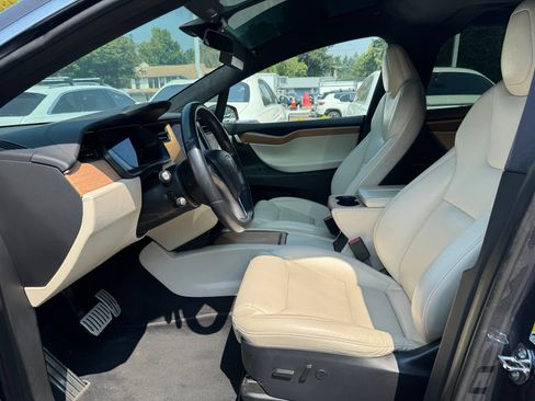 Used 2020 Tesla Model X Performance AWD/4WD image 3
