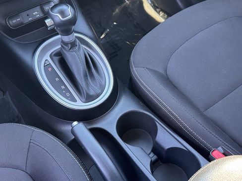 Used 2016 Kia Soul image 25