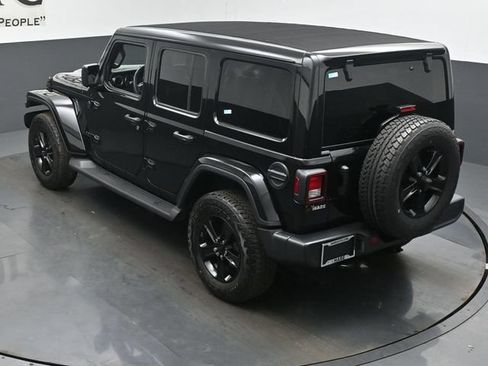 Used 2023 Jeep Wrangler Unlimited Sahara AWD/4WD image 41