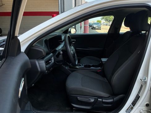 Used 2025 Kia K4 FWD image 10