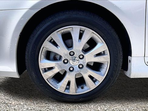 Used 2011 Toyota Avalon FWD image 8