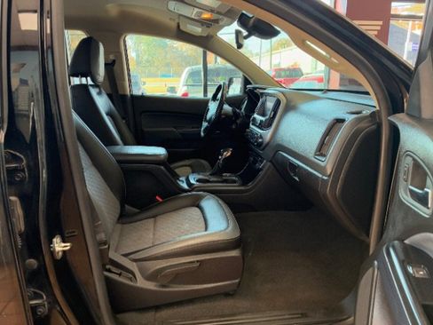 Used 2022 Chevrolet Colorado Z71 w/ Safety Package AWD/4WD image 27
