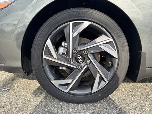 Certified 2025 Hyundai Elantra Sport image 64