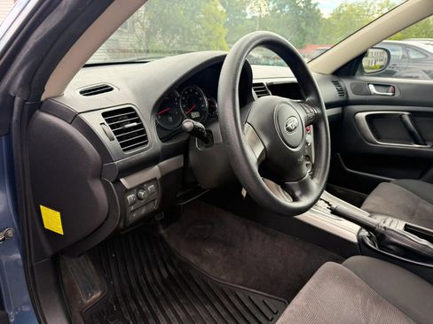 Used 2008 Subaru Outback 2.5i L.L. Bean AWD/4WD image 10