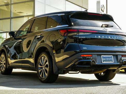 Certified 2023 INFINITI QX60 Pure AWD/4WD image 10