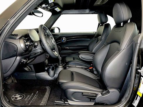 Used 2024 MINI Cooper S image 9