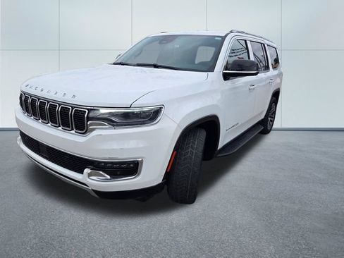 Used 2023 Jeep Wagoneer Series II AWD/4WD image 3