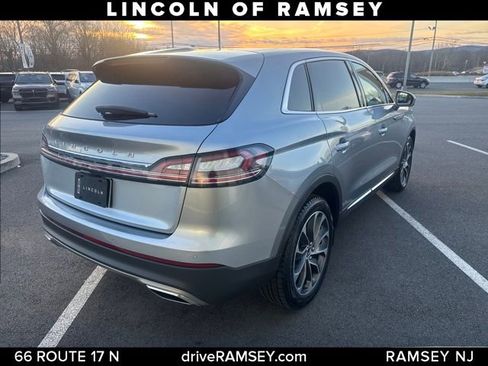 Used 2022 Lincoln Nautilus Reserve image 7