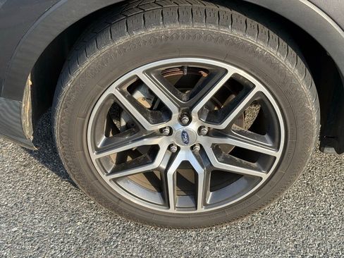 Used 2019 Ford Explorer Sport w/ Equipment Group 401A AWD/4WD image 11