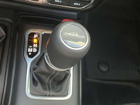 New 2025 Jeep Gladiator Rubicon image 24