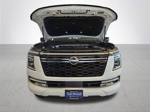 Certified 2025 Nissan Armada Platinum Reserve AWD/4WD image 5