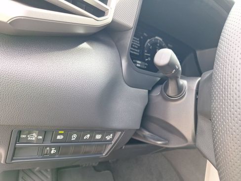 Used 2026 Toyota Tundra Limited AWD/4WD image 19