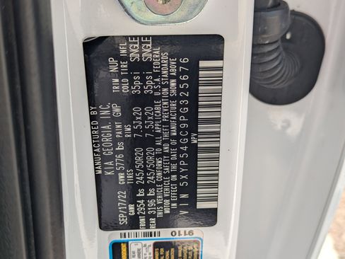 Certified 2023 Kia Telluride SX image 32