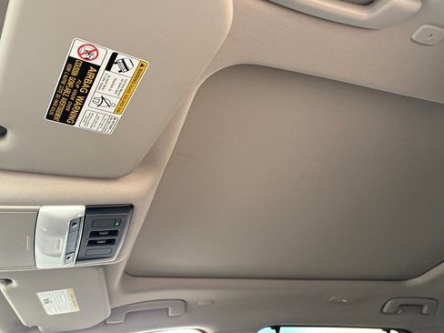 Certified 2023 Nissan Rogue SL w/ SL Premium Package image 32