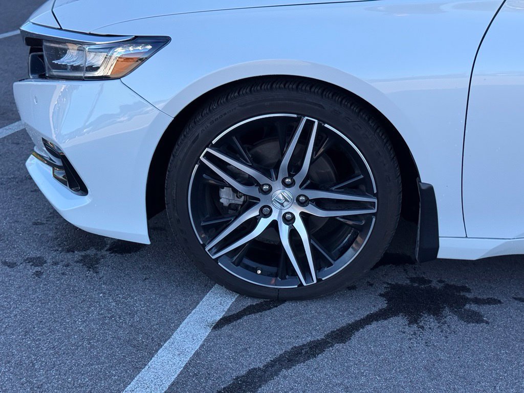 Used 2022 Honda Accord Touring image 11
