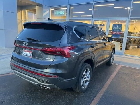 Used 2022 Hyundai Santa Fe SE AWD/4WD image 5