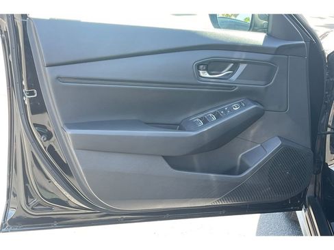 Certified 2023 Honda Accord EX image 11